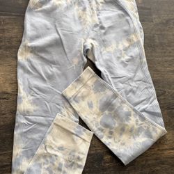 Leggings Size Medium 