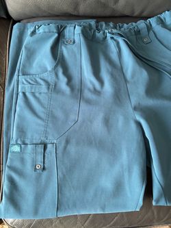 Dickies scrubs
