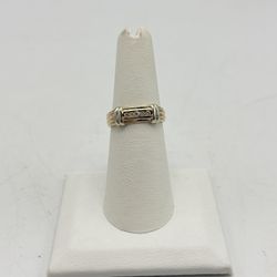 14kt .10cttw Diamond Ring