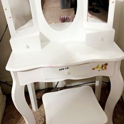 Girls Vanity