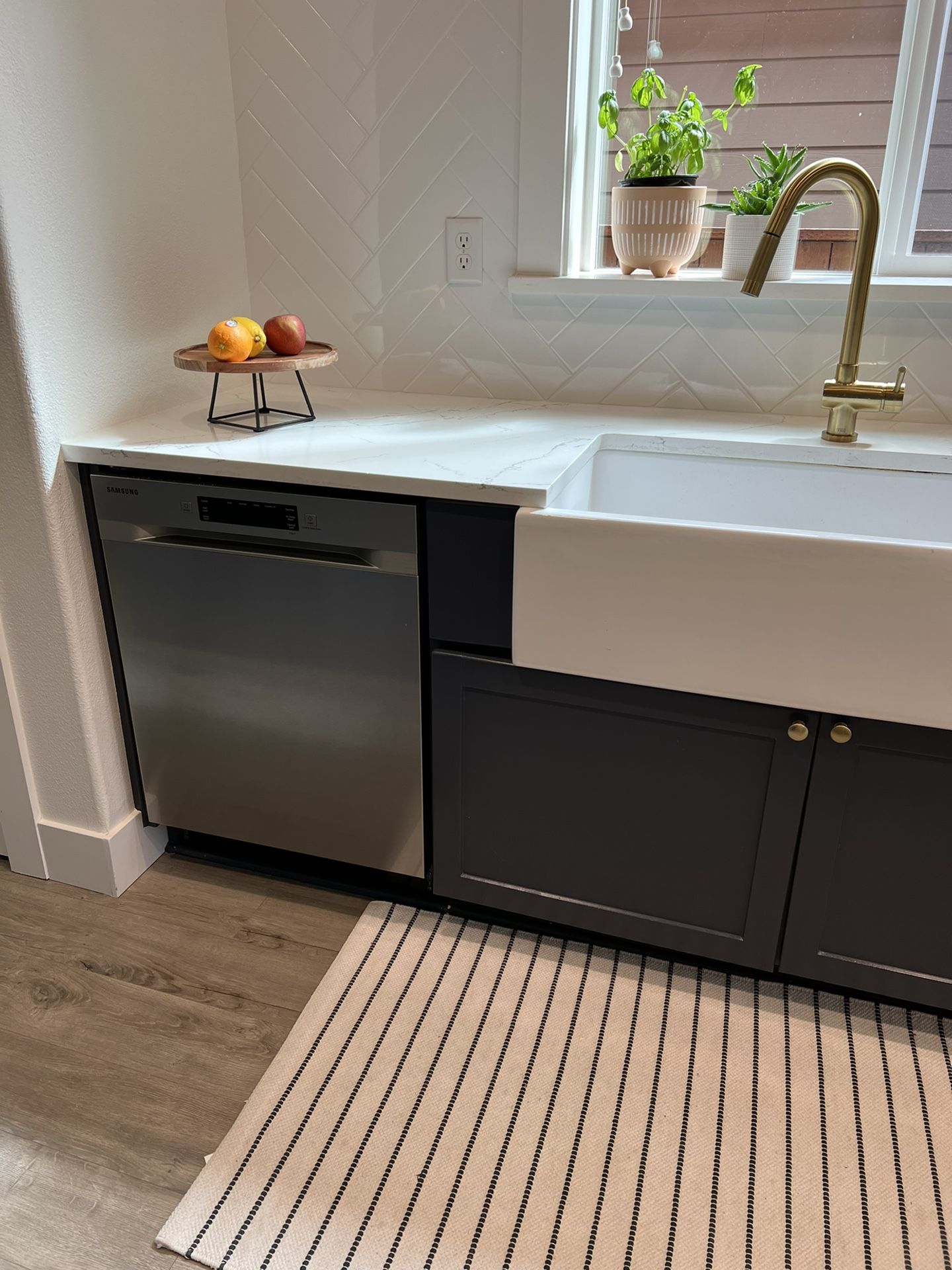 Samsung Dishwasher dw60r2014us