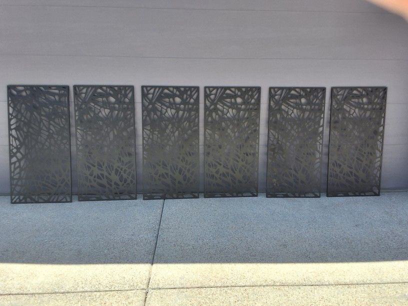 6 Metal Privacy/Decorative Outdoor Screens