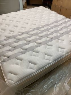 Leesa Sapira chill Hybrid king mattress