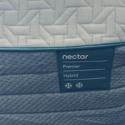 Nectar Premier Hybrid, King, Like New, Perfect Condition