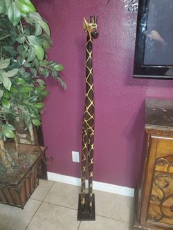 Jirafa de madera para decoración