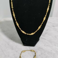 Vintage 24kt Gold Tone Necklace/Bracelet Set