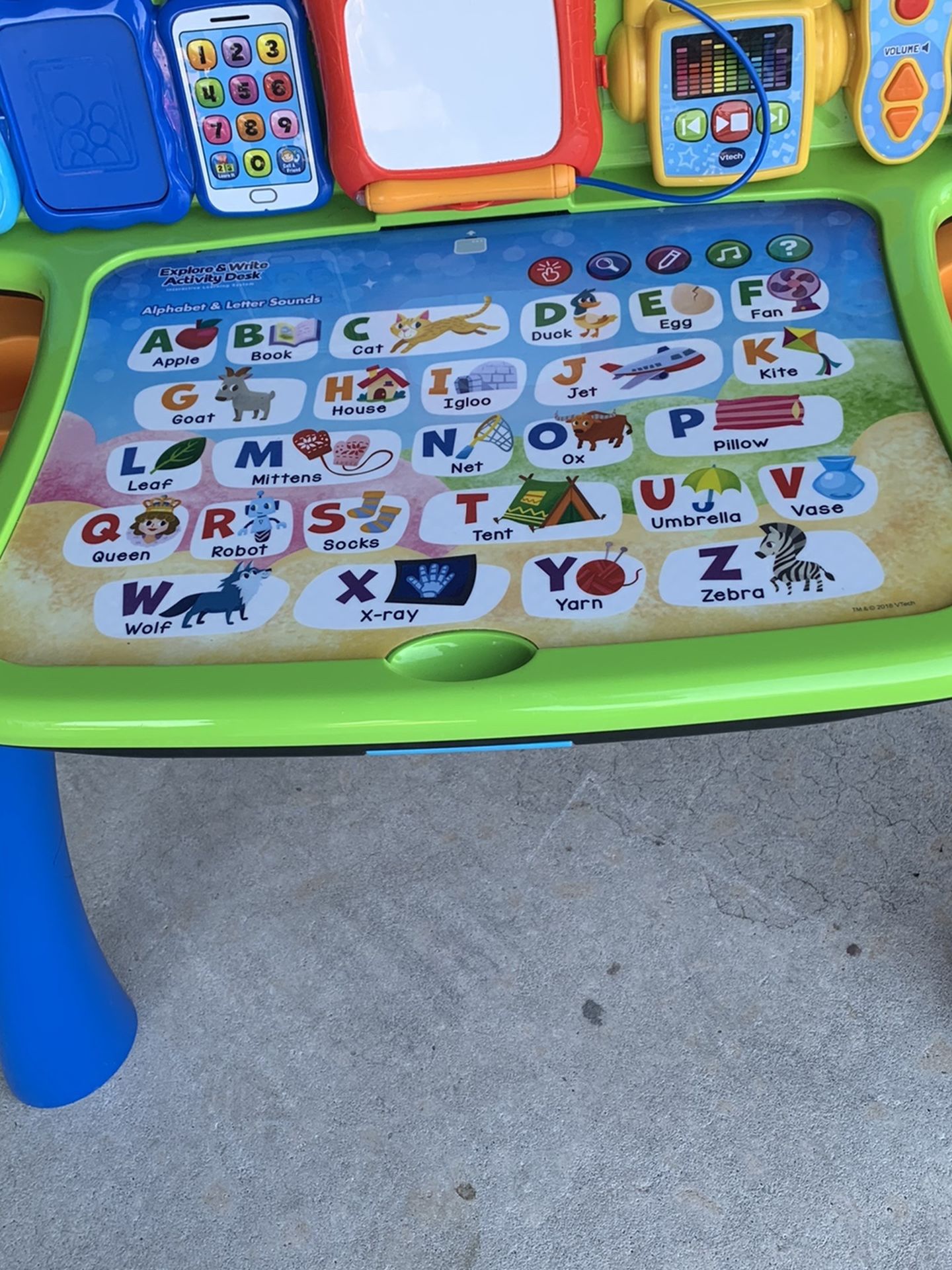 Baby Learning Desk