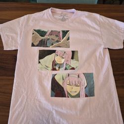 Crunchy Roll- Darling In The Franxx (Hot Topic T-shirt)