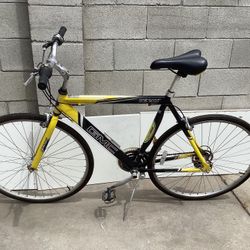 700X35C  Road Series GMC Bike For Mens 7 Speeds Good Condition $135