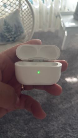 MagSafe Charging Case (USB-C) for AirPods Pro 2