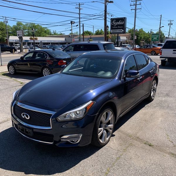 2018 Infiniti Q70