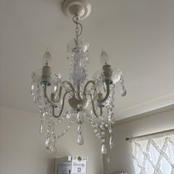 Crystal Chandelier Light!   