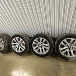 ✅ “Factory BMW wheels, minor rash, great deal in Huntsville!”