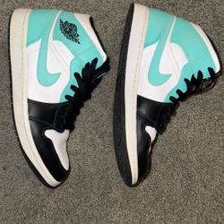 Nike Jordan Mid Tropical Twist