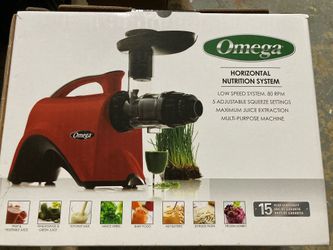 Omega Cold Press Juicer Machine - Like New