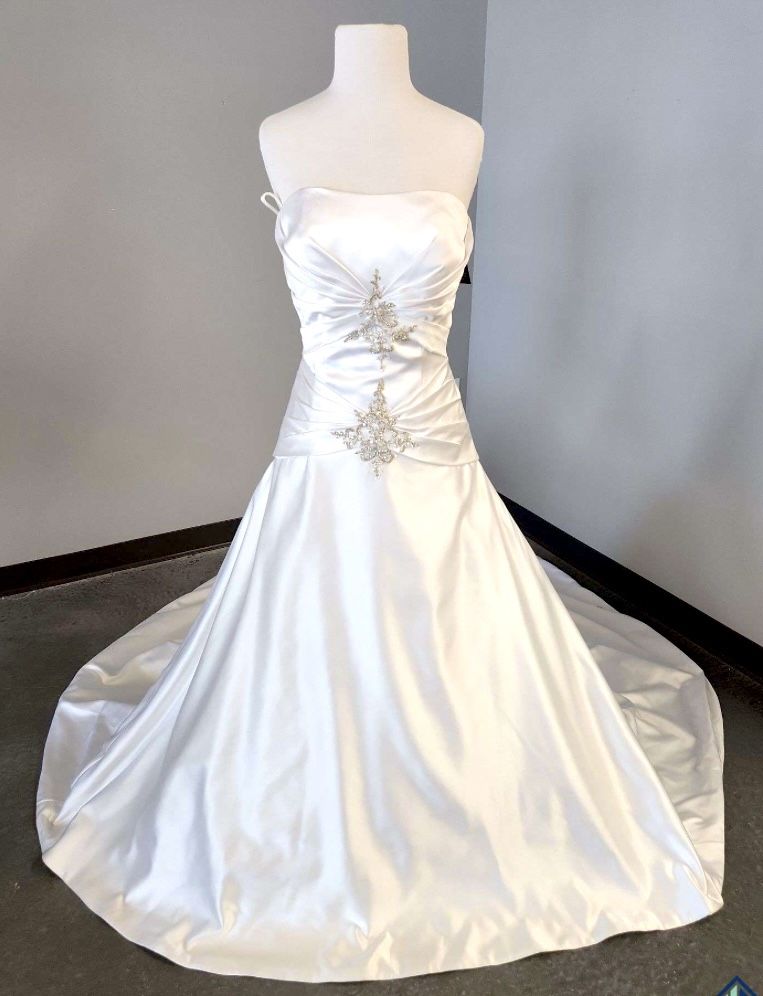 PRICE REDUCED!! Wedding Dress