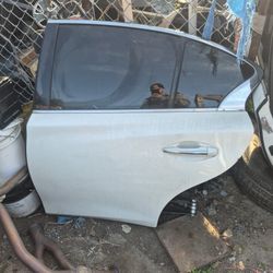 Driver Side ,Front Passenger, Back Left side Door And Radiator Q50 Infinity 