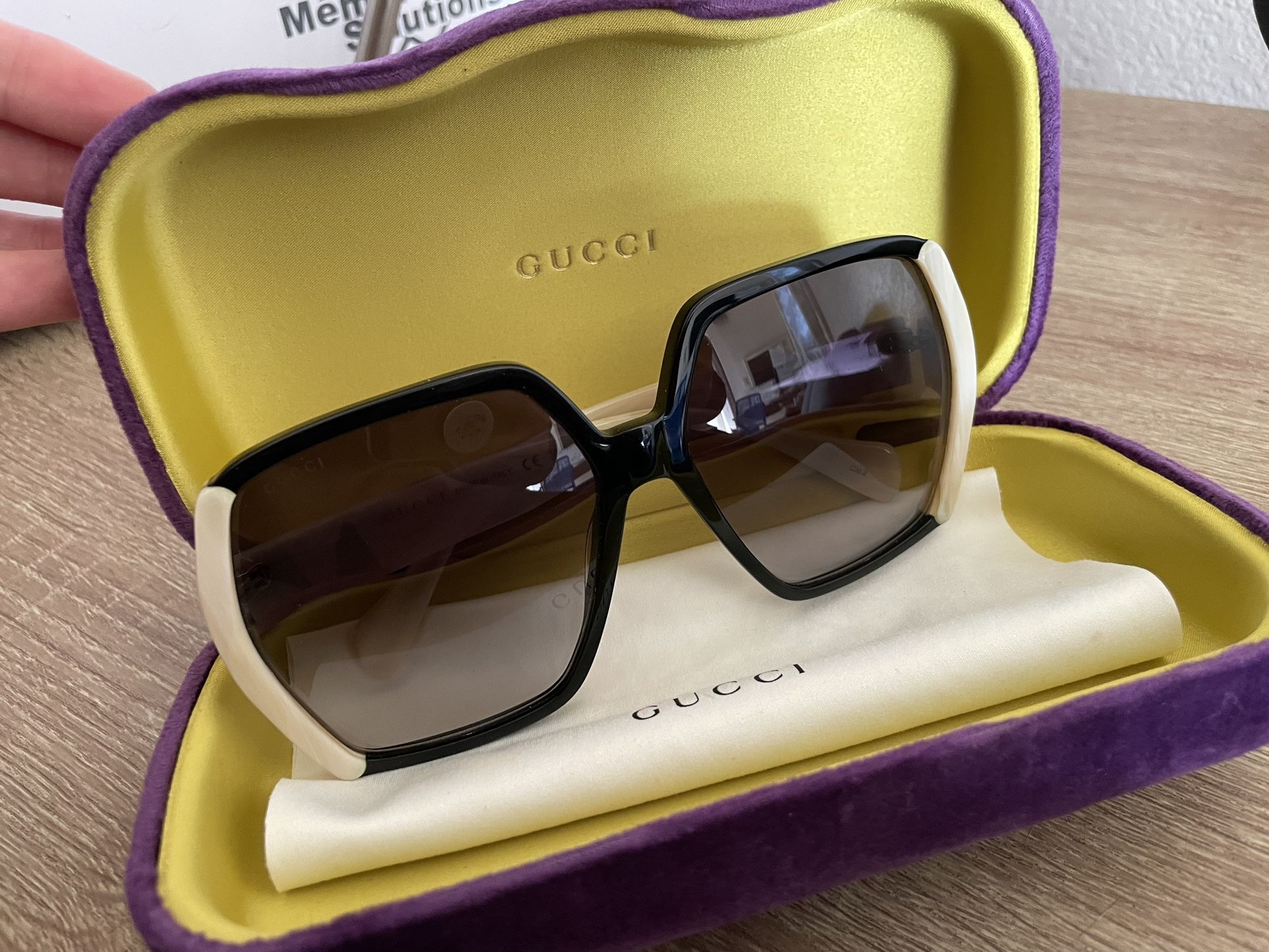 Gucci Sunglasses 