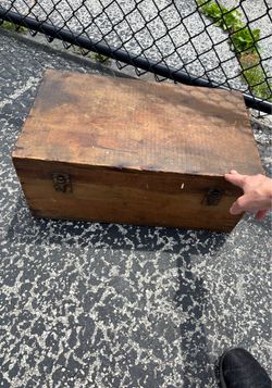 Vintage wood storage box. 20x12x9