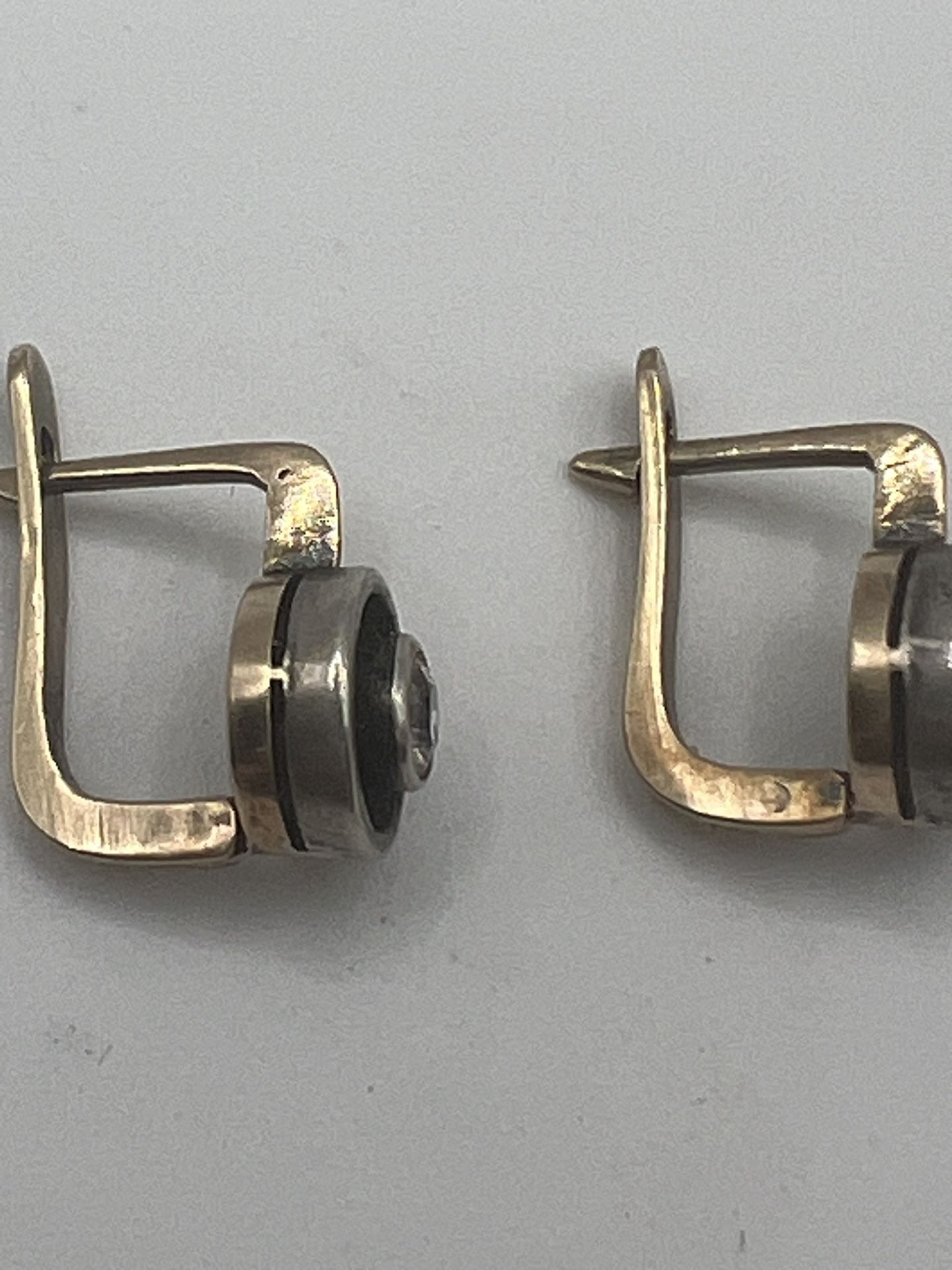 14 Karat And Diamonds Earrings