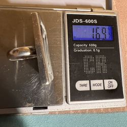 925 silver ring number 7 good condition, I have many rings and jewelry that I will be uploading to my page if you like more than one item we can make 