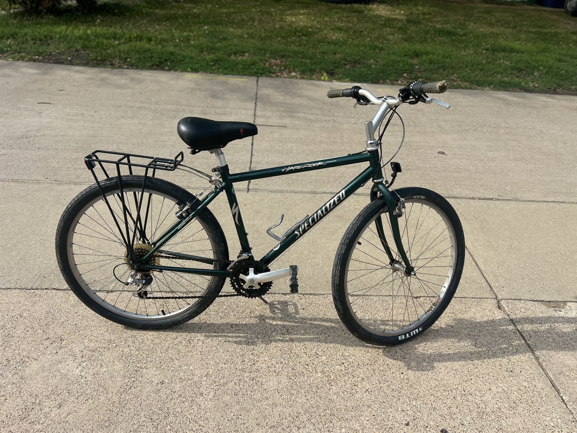 Specialized Hardrock Classic R 26 bicycle in excellent condition $100 home delivery extra cost