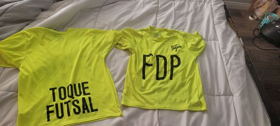 2 toque shirts Size YS , 90241