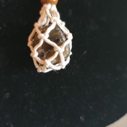 Handmade macrame labradorite crystal pendant necklace 