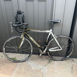 Scott Speedster S40 Tiagra Groupset Large Black White Yellow Gatorskins