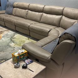 leather Sectional With Two Power Recliners.