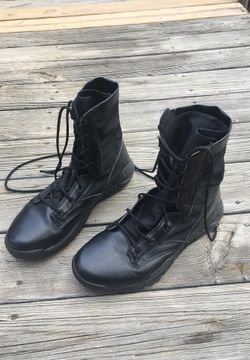 NIKE SPECIAL FIELD BOOTS Black size 12,5