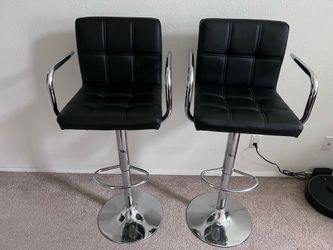 Bar stools for sale - good condition