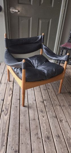 Modus Lounge Chair (Vintage Danish)