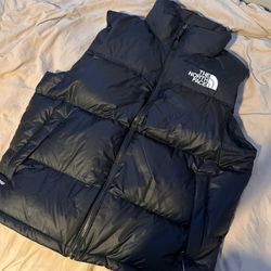 Brand New Men’s Vest NorthFace Jacket Size Large (taking offers)