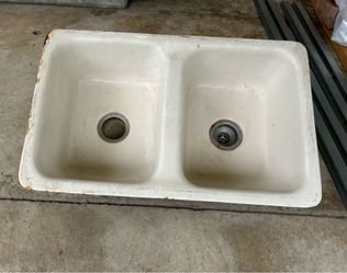 Antique Double basin cast iron kitchen sink 1950s 20in x 32in