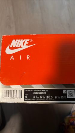 Nike Air Huarache size 9