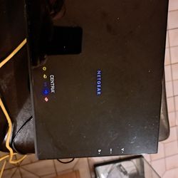 NETGEAR CENTRIA WNDR4700,Server Wifi Storage Router 