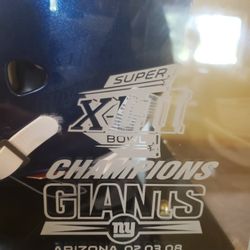 GIANT HELMET IN CASE