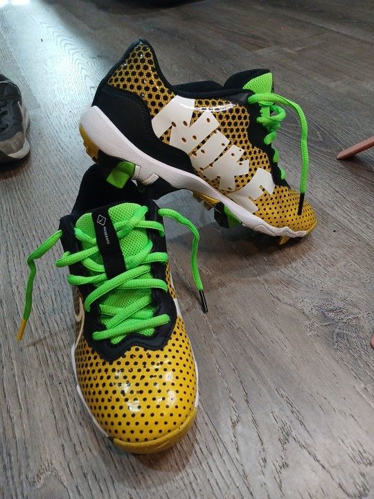 Boys Soccer Shoes #3 1/2