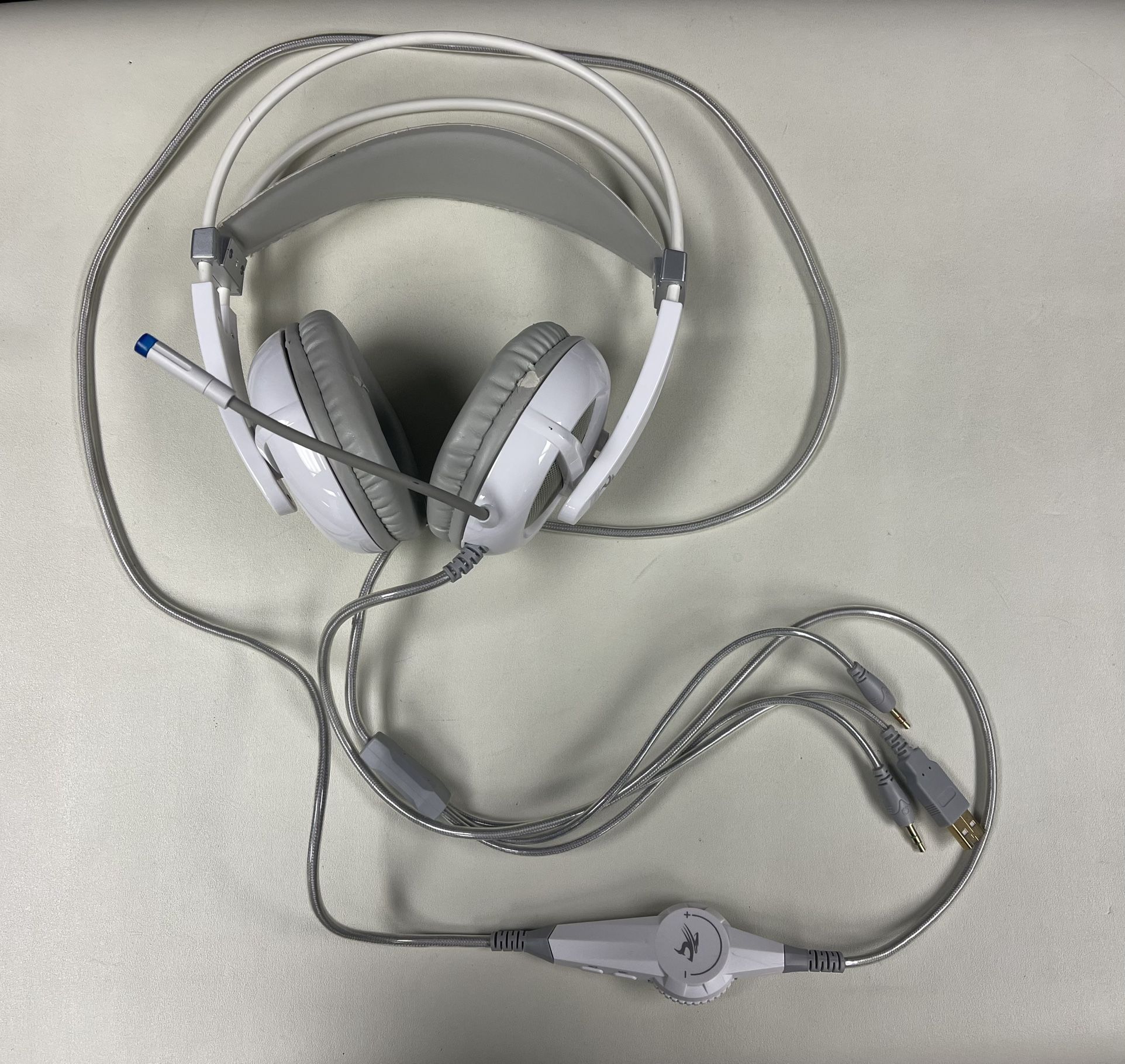 Sentey GS-4440 White Headset -Built In Mic