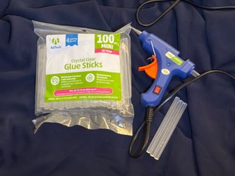 Hot Glue Gun with 100 Glue Sticks – Ready to Use