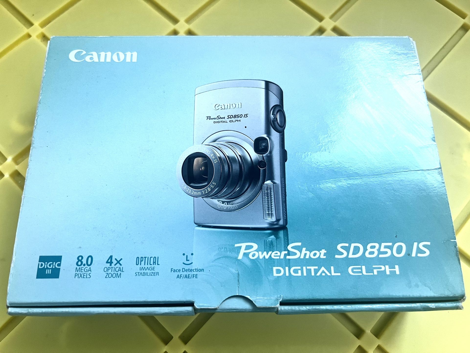 Canon PowerShot Digital ELPH SD850 IS / Digital IXUS 950 IS 8.0MP Digital Camera
