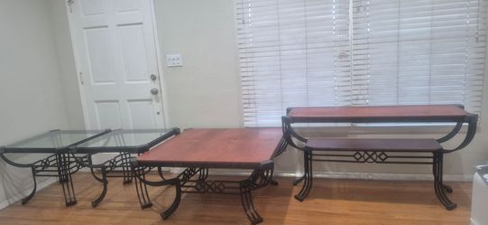 Nice 4 Matching  Living Room Tables