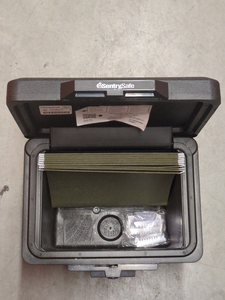 Sentry Safe Fireproof With Document Folders