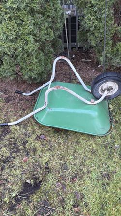 Basic little gardening wheel barrel