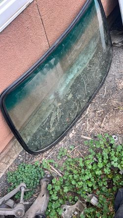 Bmw E30 Windsheild 