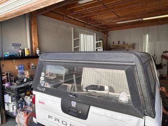 Camper shell pickup truck 🛻