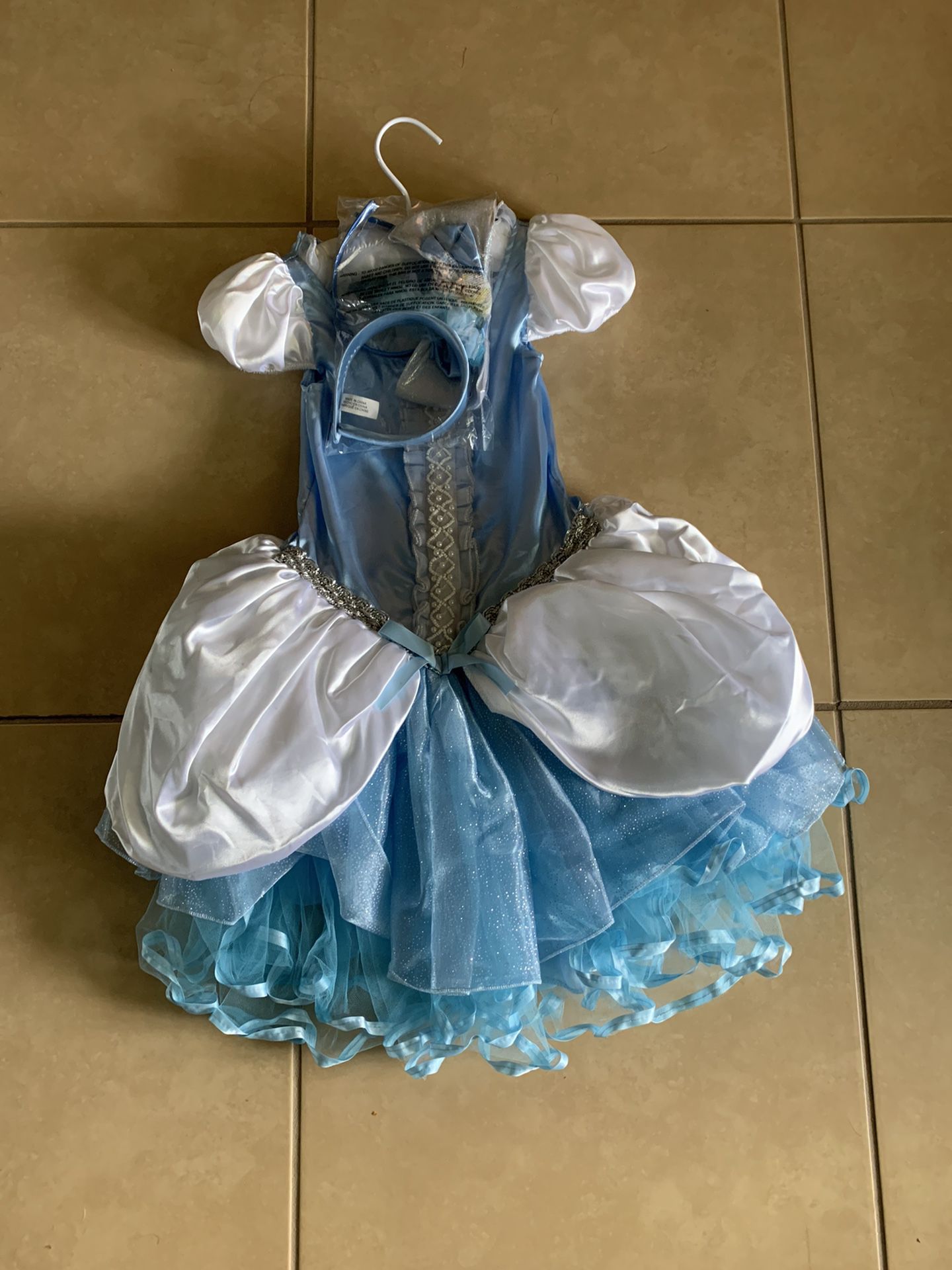 Cinderella Costume 4T Year Holloween.
