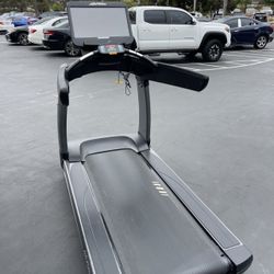  LifeFitness Elevation Series Treadmill
