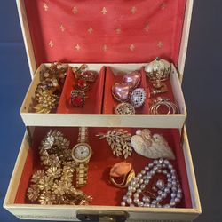 Jewelry Box Full Of Jewelry